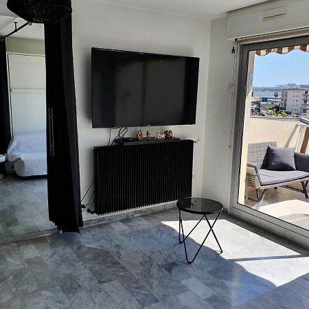 Superbe Appartement Plage Saint-Laurent Du Var Exterior photo